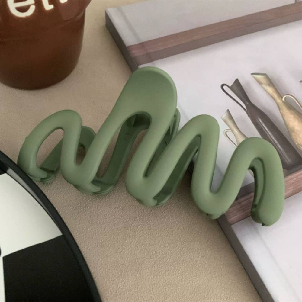 Wavy Large Hair Claw Clips