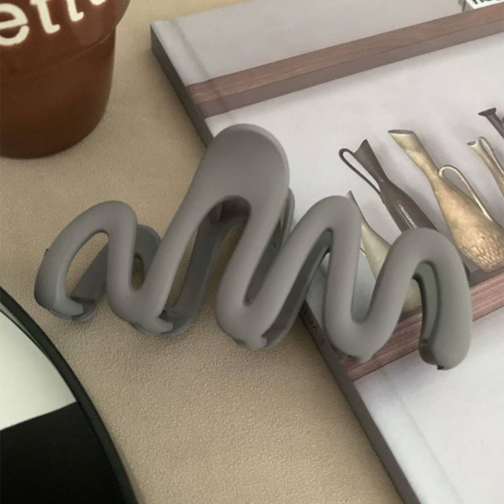 Wavy Large Hair Claw Clips