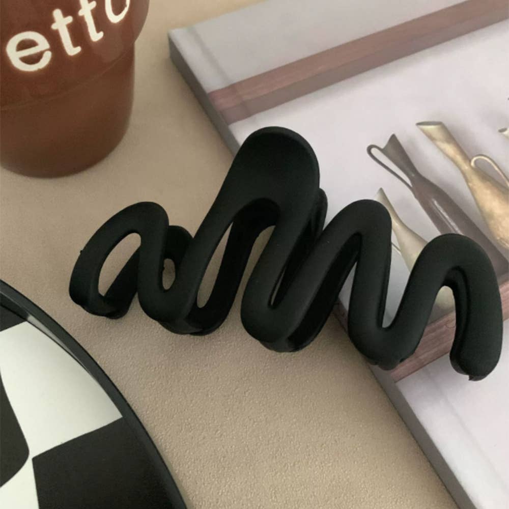 Wavy Large Hair Claw Clips